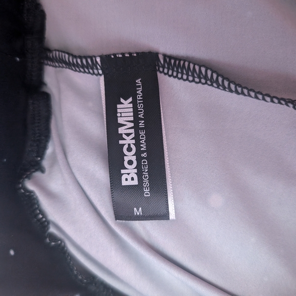 BlackMilk Black and White Garment - Picture 4 of 5